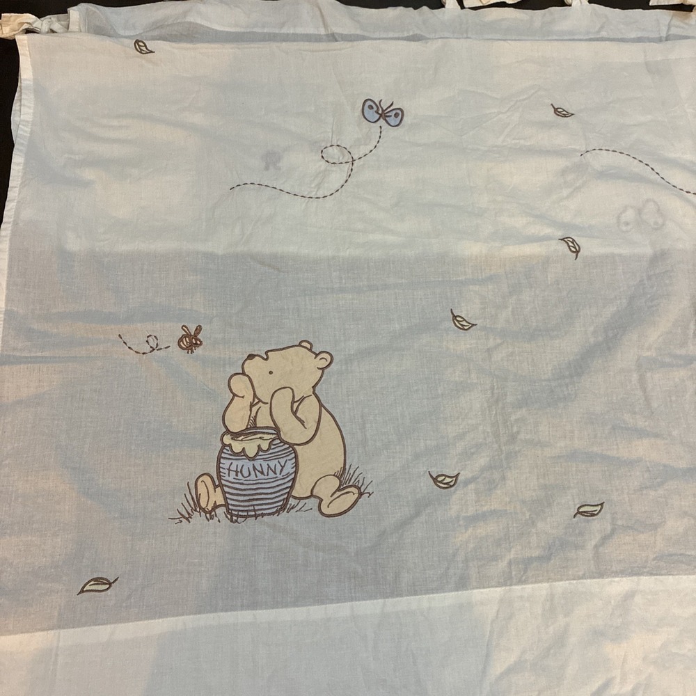 VTG Disney Classic Winnie the Pooh Crib Comforter Blanket 4x3 & Curtains Set - Picture 7 of 9